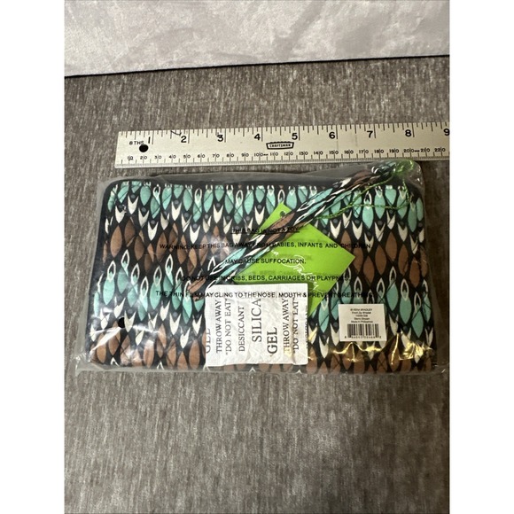 Vera Bradley Front Zip Wristlet Sierra Stream multiple card‎ slots inside NWT - Picture 7 of 8